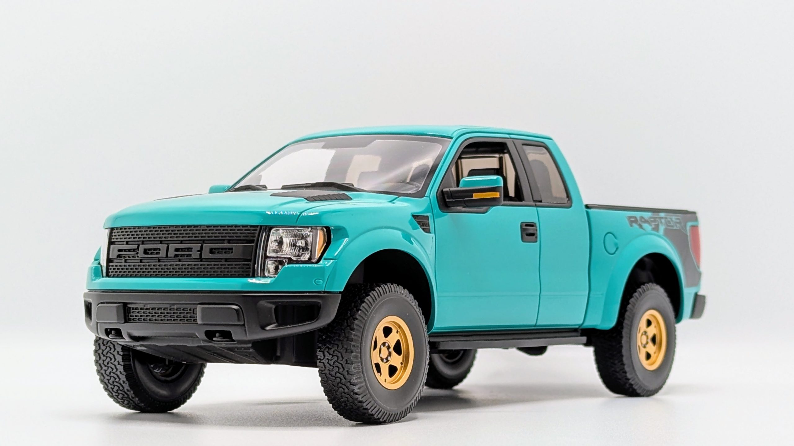 PXL_20250211_0213118902